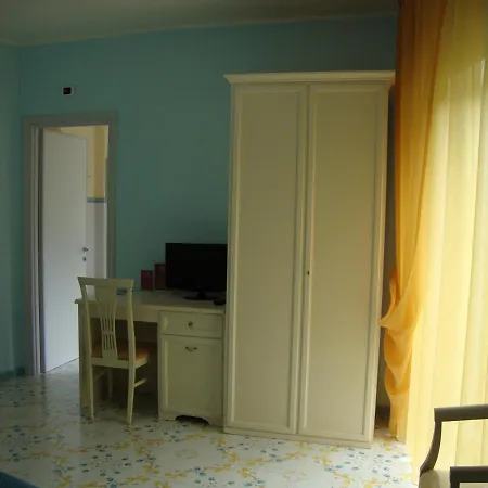 La Dimora Di Alfonso 住宿加早餐酒店 马拉泰亚