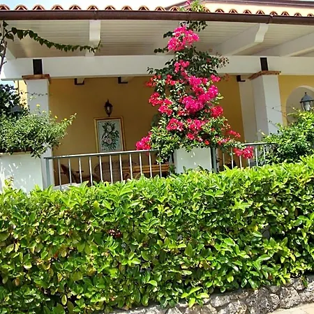La Dimora Di Alfonso Bed & Breakfast